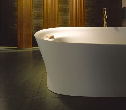 Duravit white freestanding bathtub