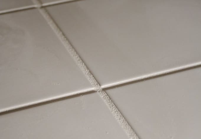 Cleaning grout in bathroom tiles