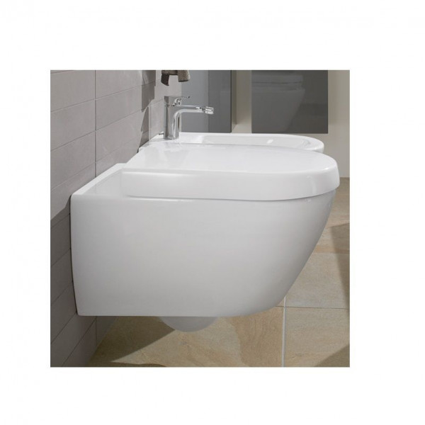Villeroy and Boch D Shaped Toilet Seat Subway 2.0 White Duroplast and Cover Comfort 9M86S101