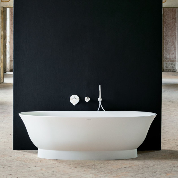 Freestanding Bath Laufen THE NEW CLASSIC oval 1900x900x580mm White