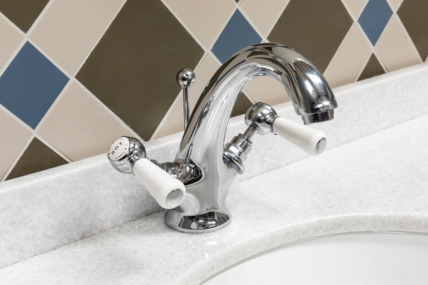 Single Hole Mixer Tap Bayswater Traditional Lever, Chrome Hex/White