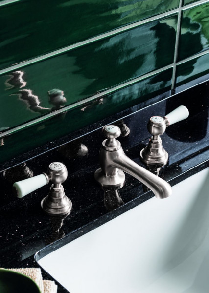 Freestanding 2 Handle Basin Tap Bayswater Traditional Lever, 3 holes Chrome Hex/White